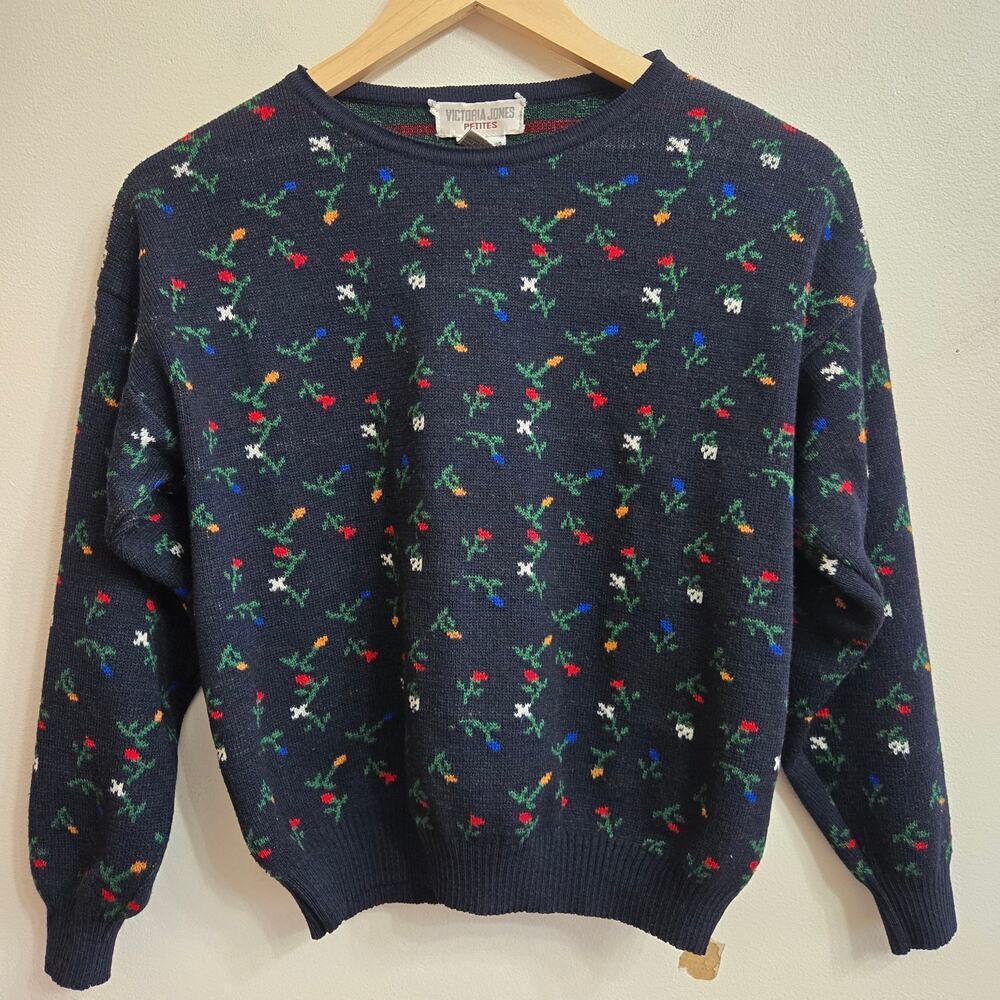 Victoria Jones Vintage 90s Women Floral Knit Sweater Size M(P) Cottage Bloomcore